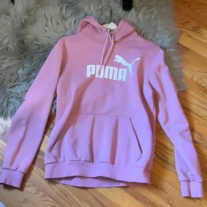 Women’s pink puma hoodie LIKE NEW